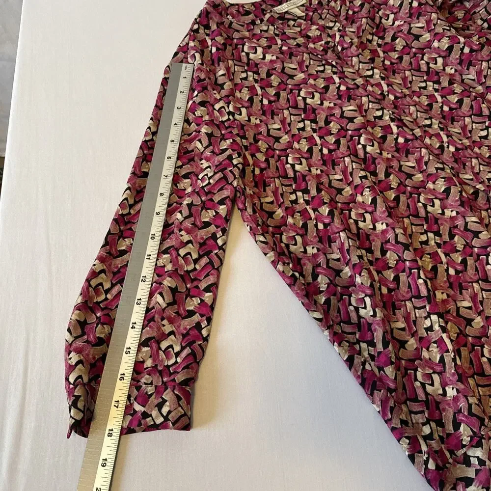 Dana Buchman Women’s L Pink Geometric V Neck 3/4 Sleeve‎ Blouse Business Office